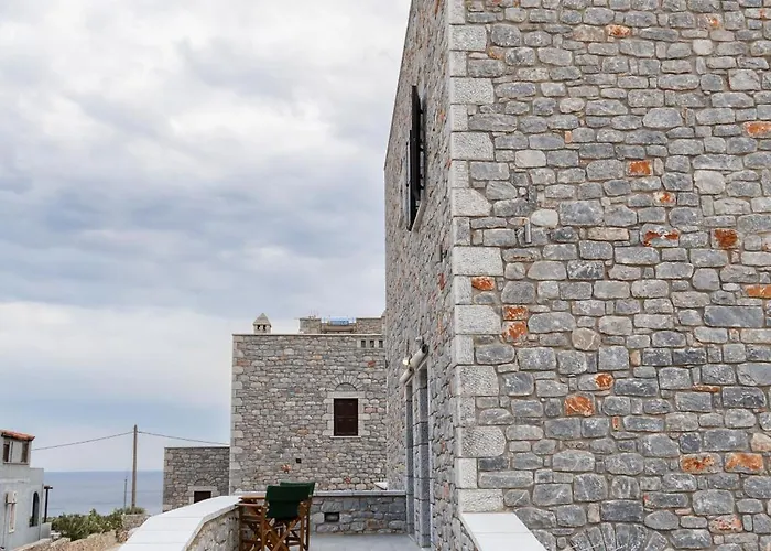 Apart-hotel Armenopetra View 3*