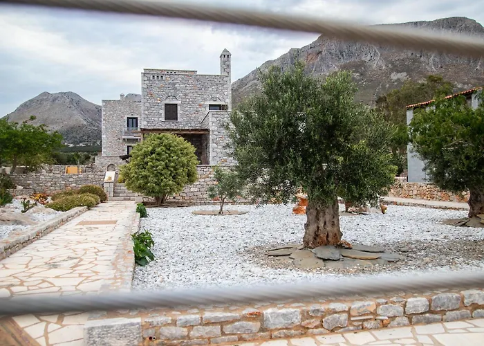 Apart-hotel Armenopetra View 3*