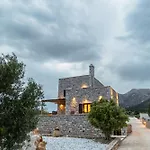 Armenopetra View 3*
