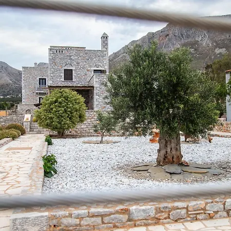 Ξενοδοχείο με διαμερίσματα Armenopetra View Gerolimenas 3*